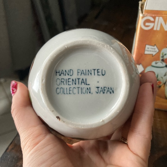 New & Vintage Ginger Jar! Ceramic. Made in Japan. Box Included! Perfect Jar! - Picture 10 of 17